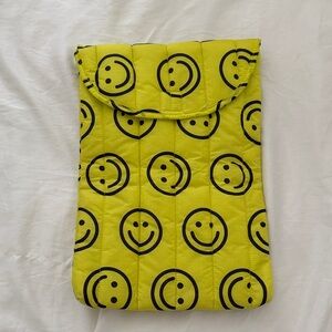 BAGGU Yellow Smiley Puffy Laptop Sleeve